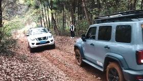 国产十多万硬派越野视频,十多万价格下的极限挑战